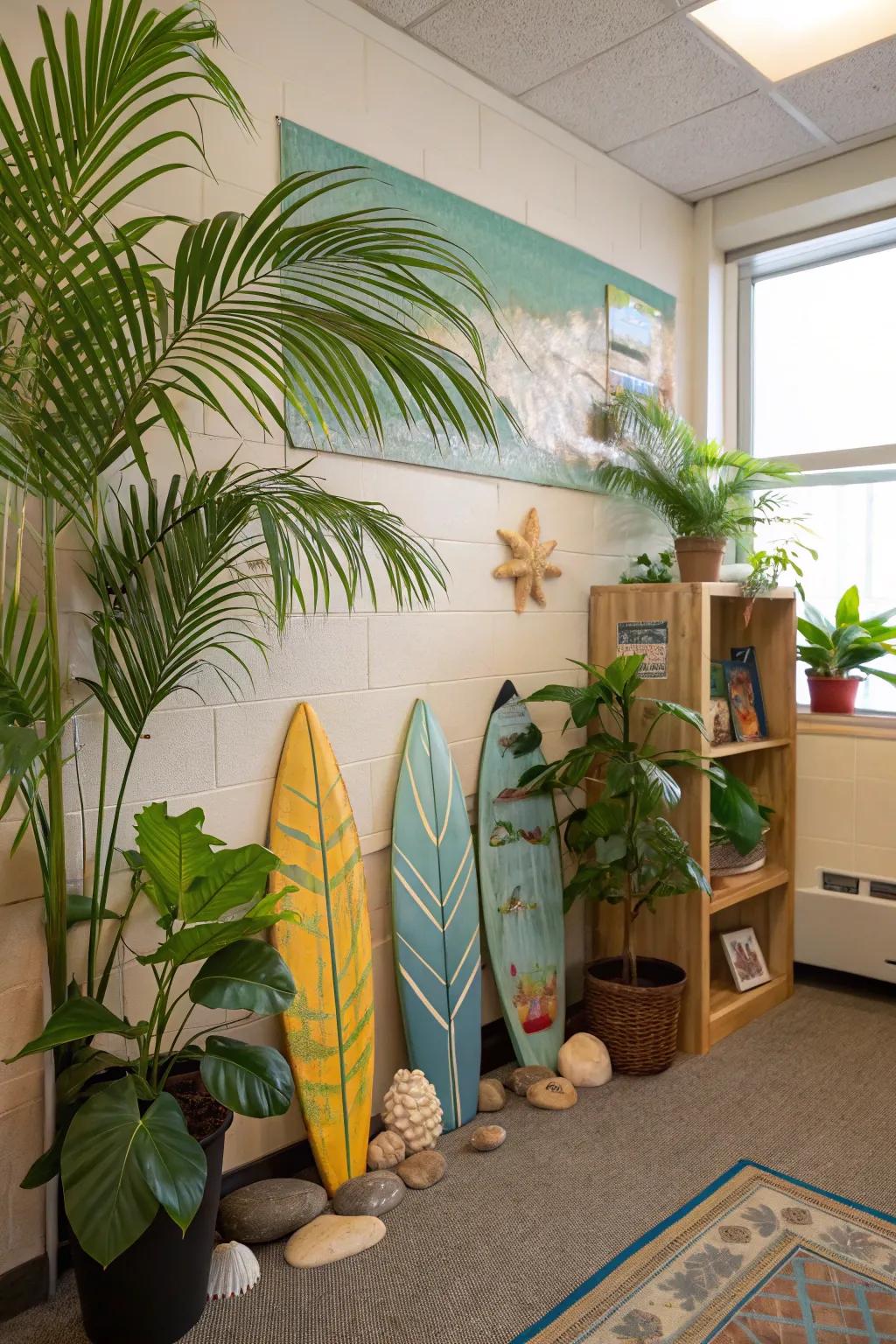 A vibrant classroom corner featuring tropical plants and sea-inspired ornaments, creating an energizing seaside ambiance.