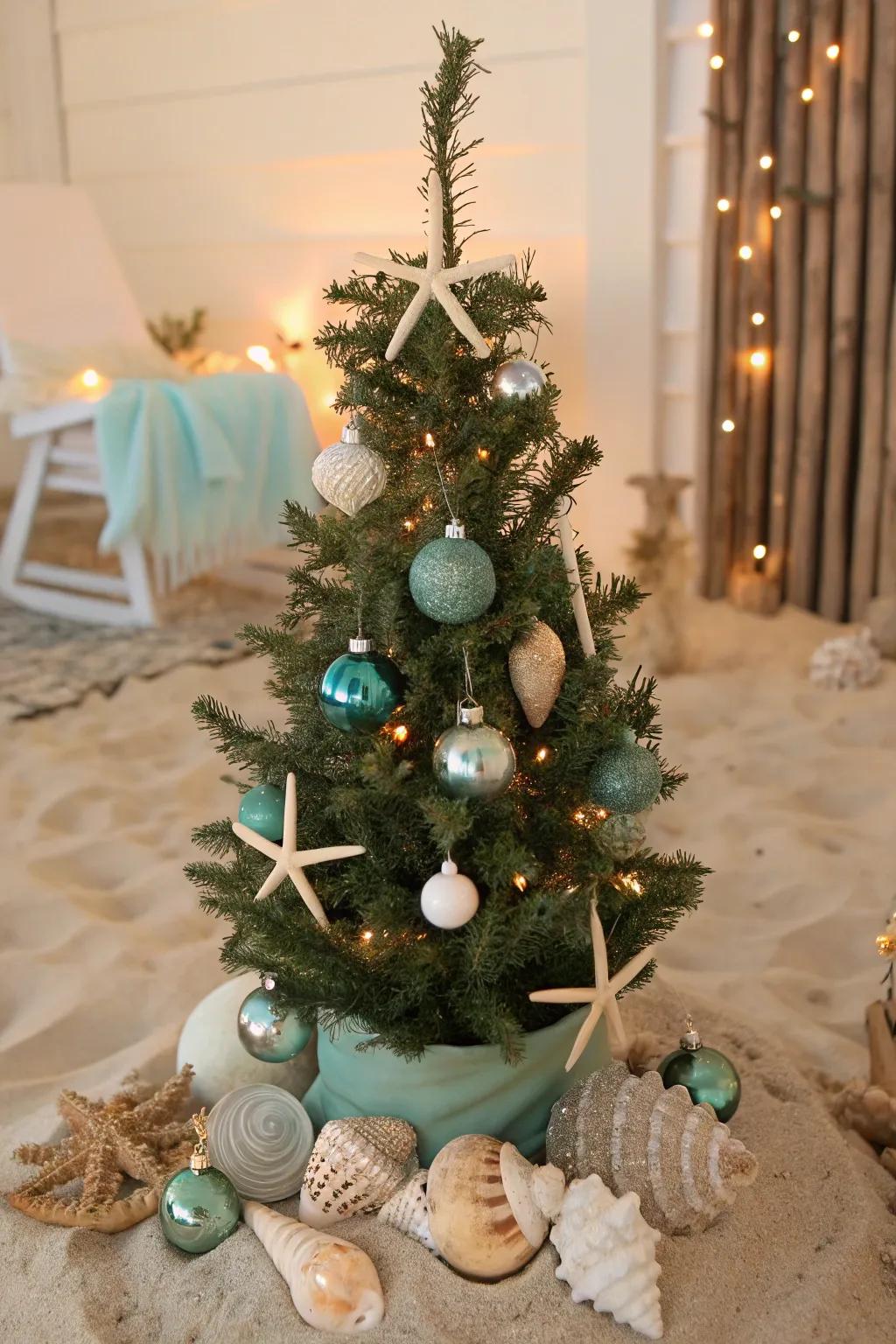 A coastal calm Christmas ball tree that brings the seaside spirit indoors.