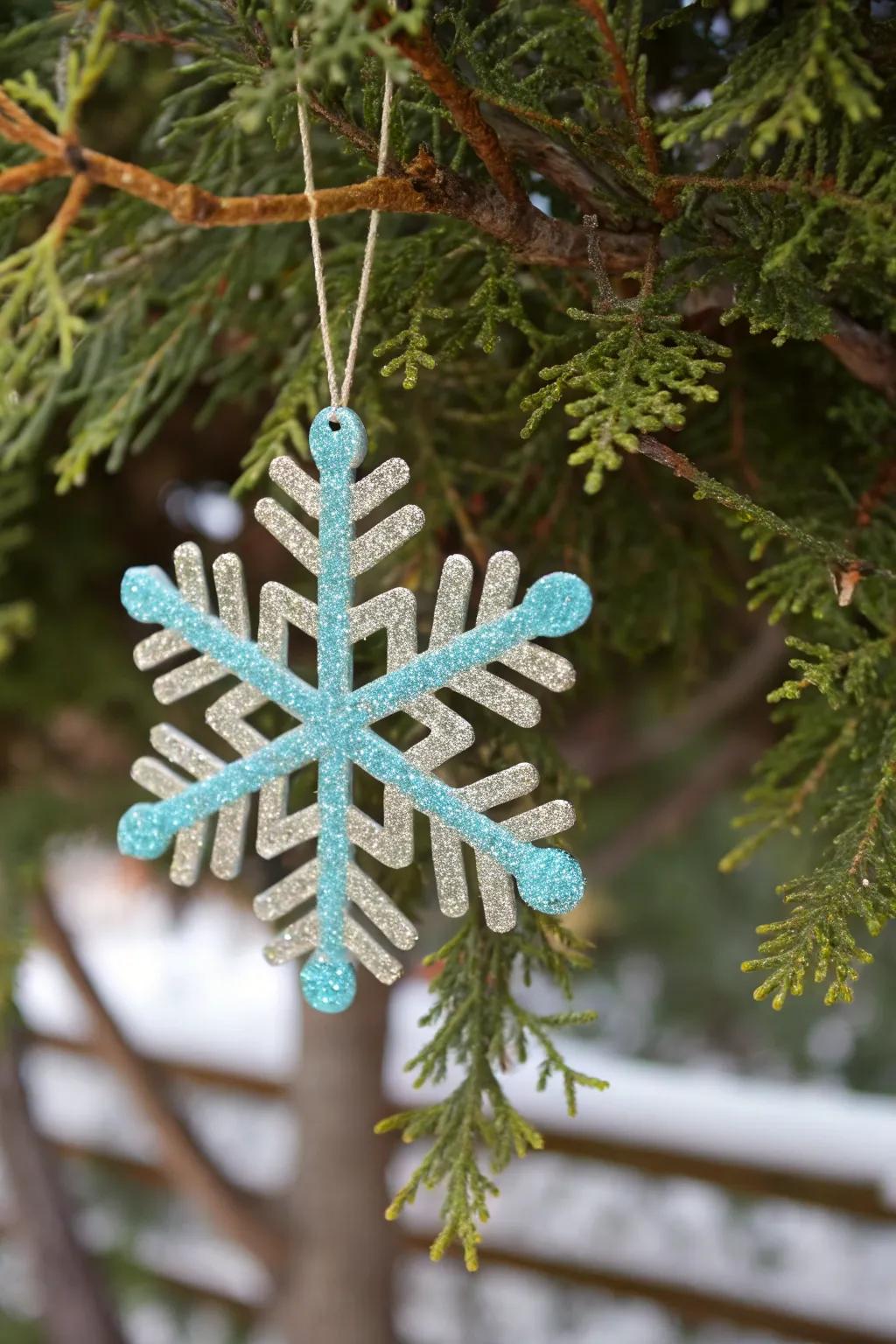 Craft stick snowflakes, bringing a touch of winter wonder to your Christmas tree.