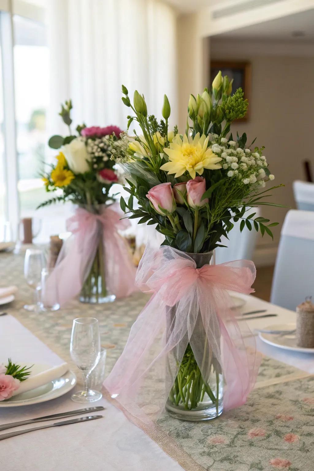 Enhance your floral compositions with net-encased vases.