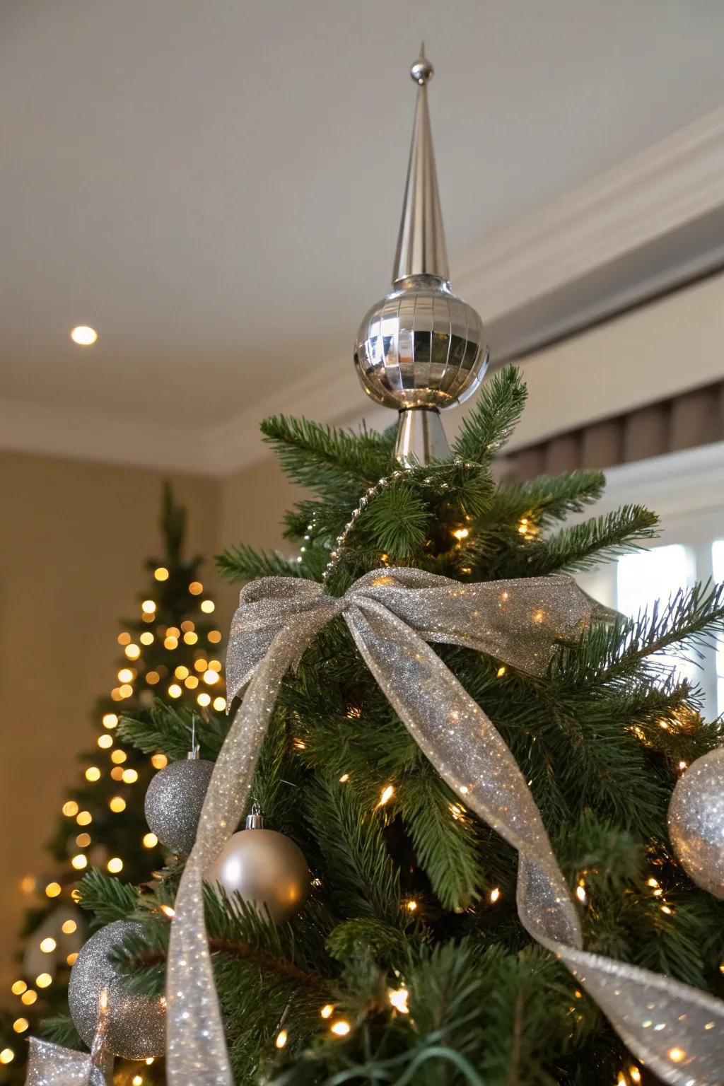 Metal pinnacles contribute modern glamour to the tree.