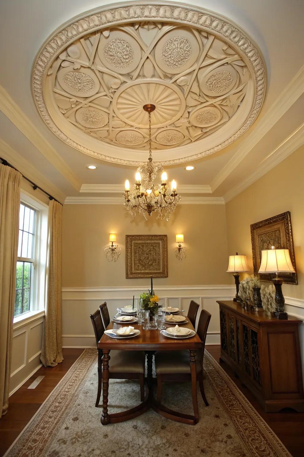 A dining area showcasing an ornamental ceiling rosette in the tray ceiling.