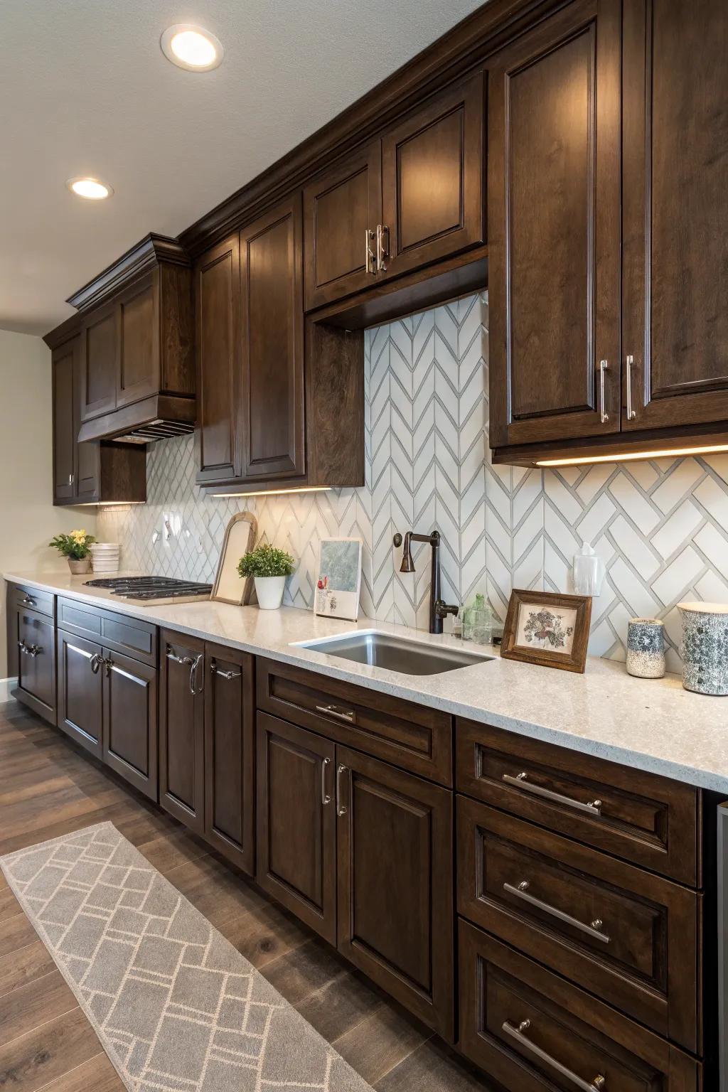 Subtle texture with light gray angle.