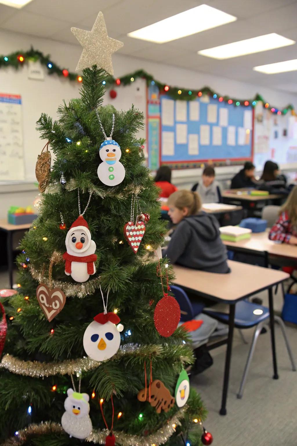 A thematic Christmas tree featuring winter animal decors