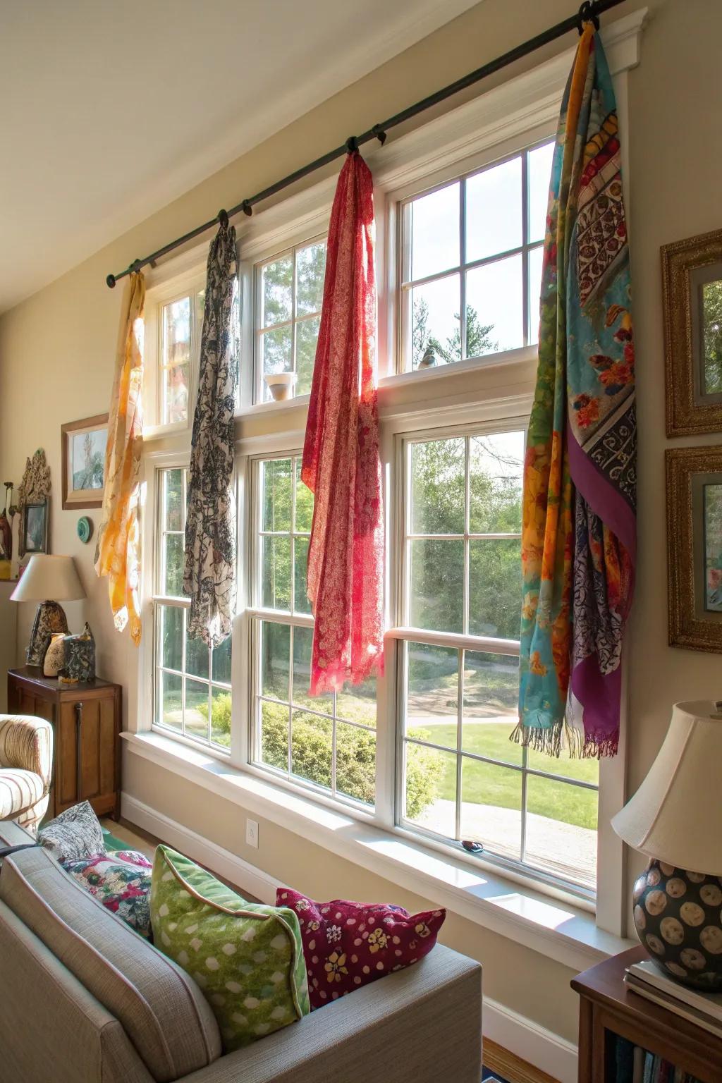 Eclectic style using mixed drapes.