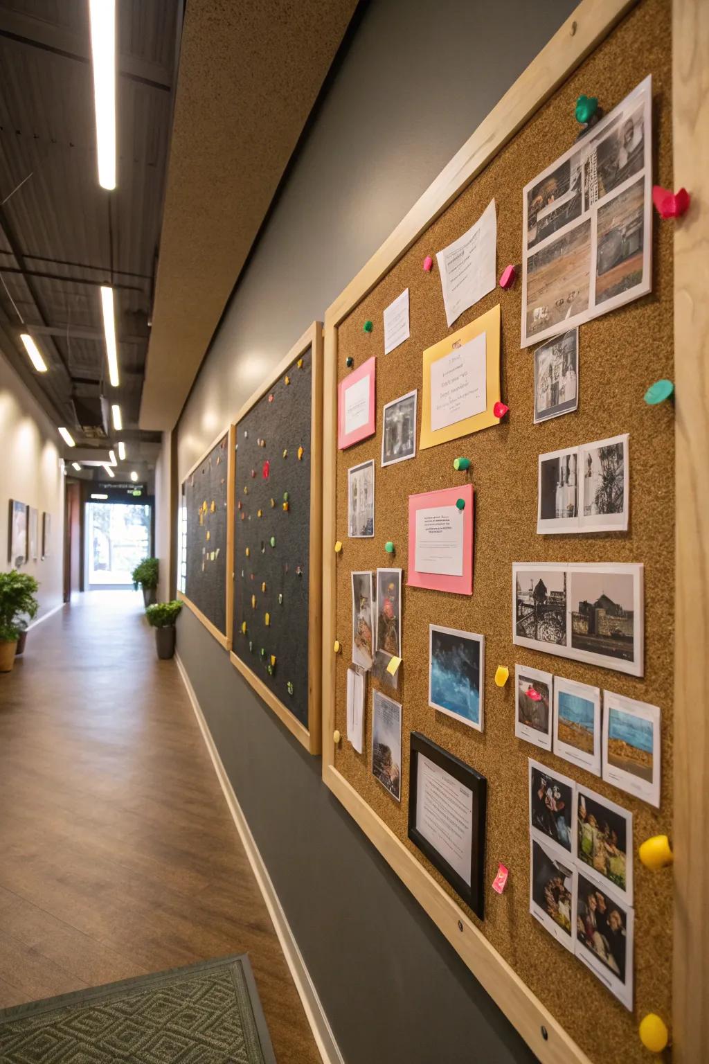 Interactive components keep your photo display evolving.