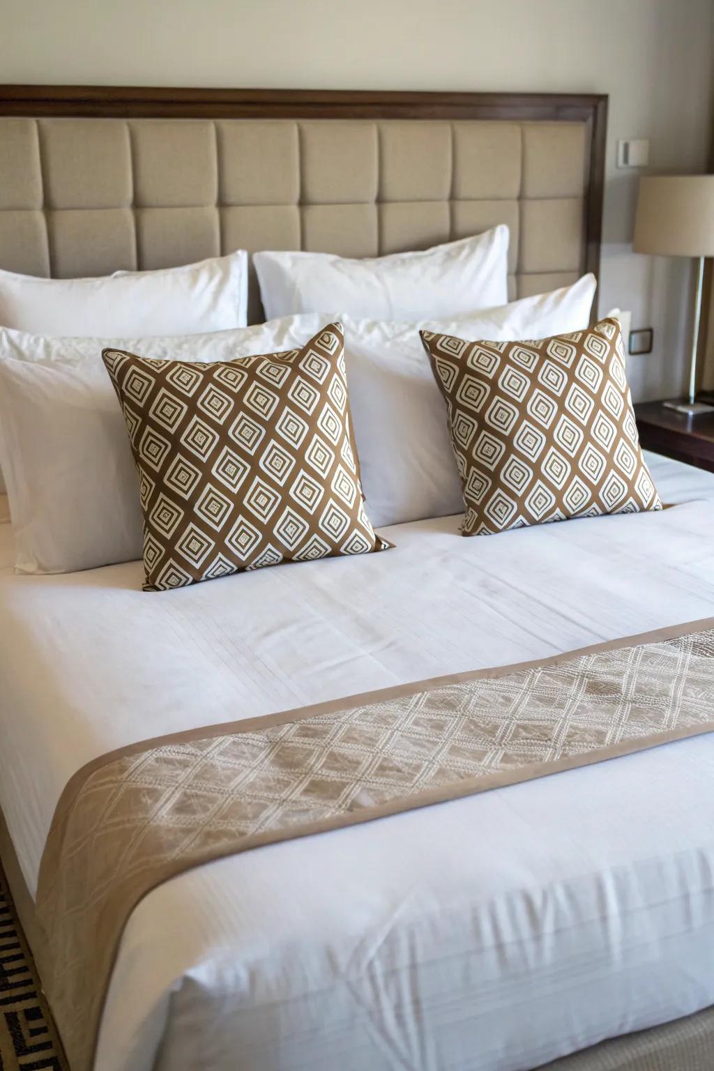 Symmetrical pillow arrangement bringing a sense of balance to the bed.