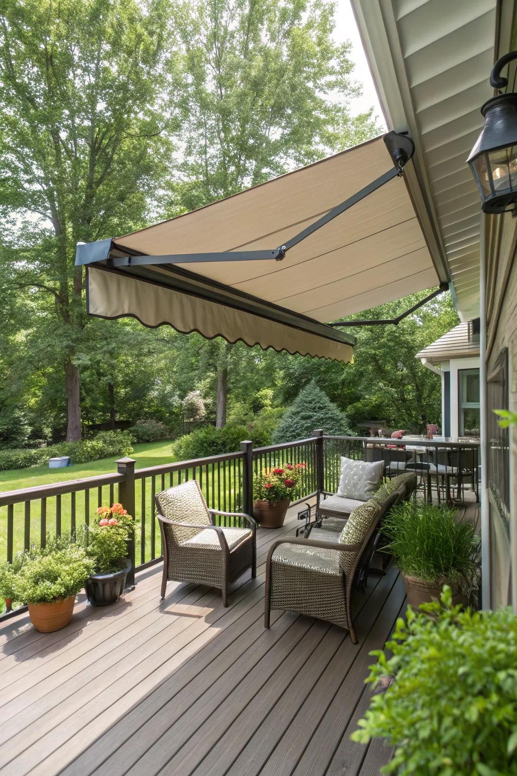 An extendable canopy delivers adaptable solitude and shade.