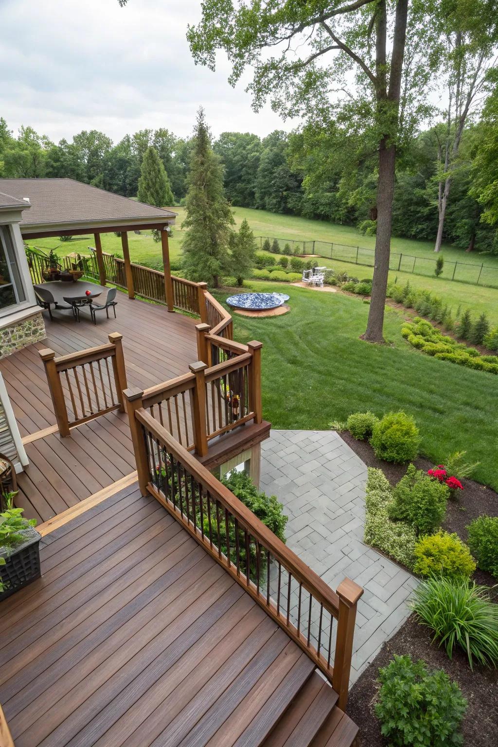 Layered steps for a stunning and inviting deck entry
