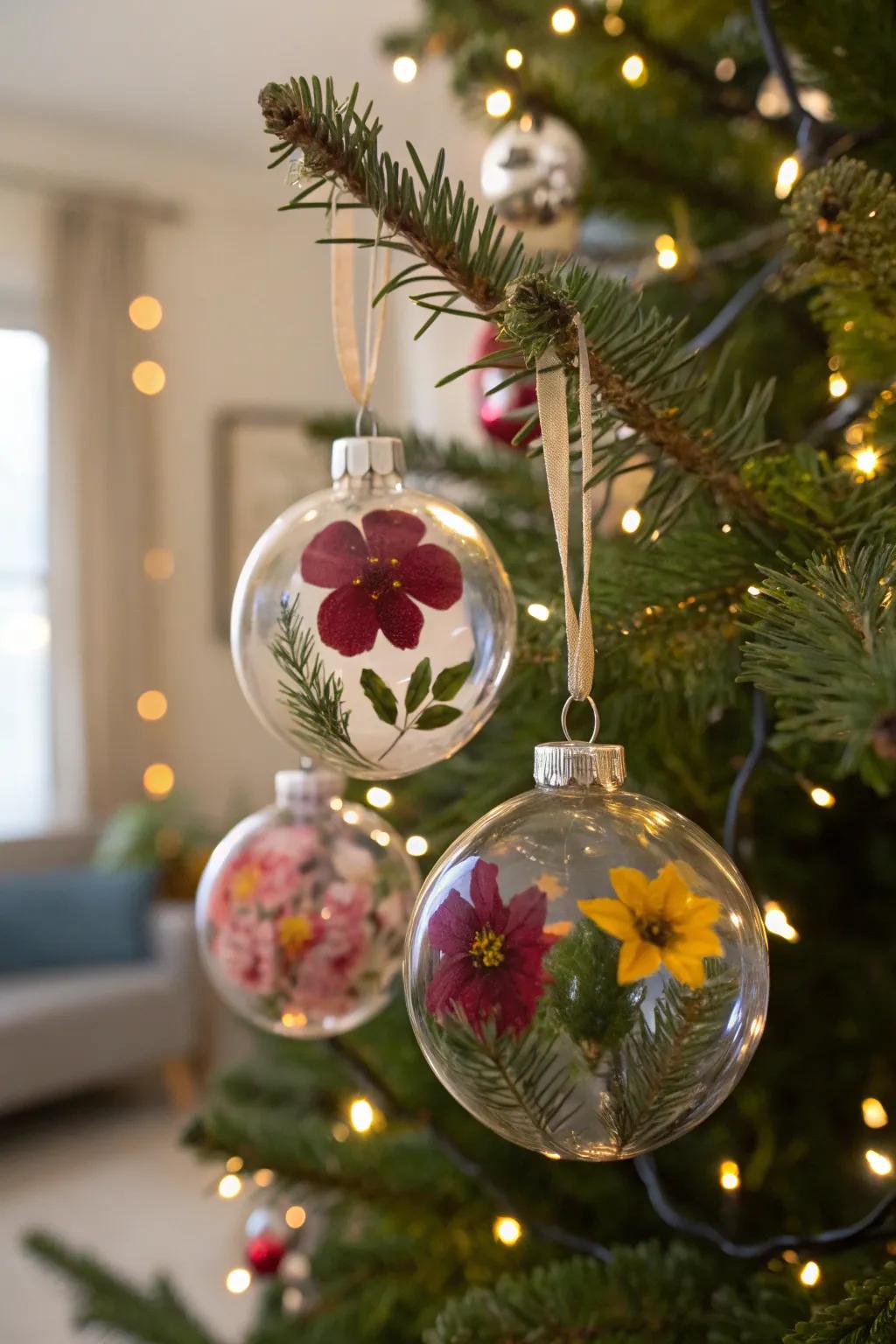 Gentle dried blossom decorations offering a hint of spring to the festive decorations.