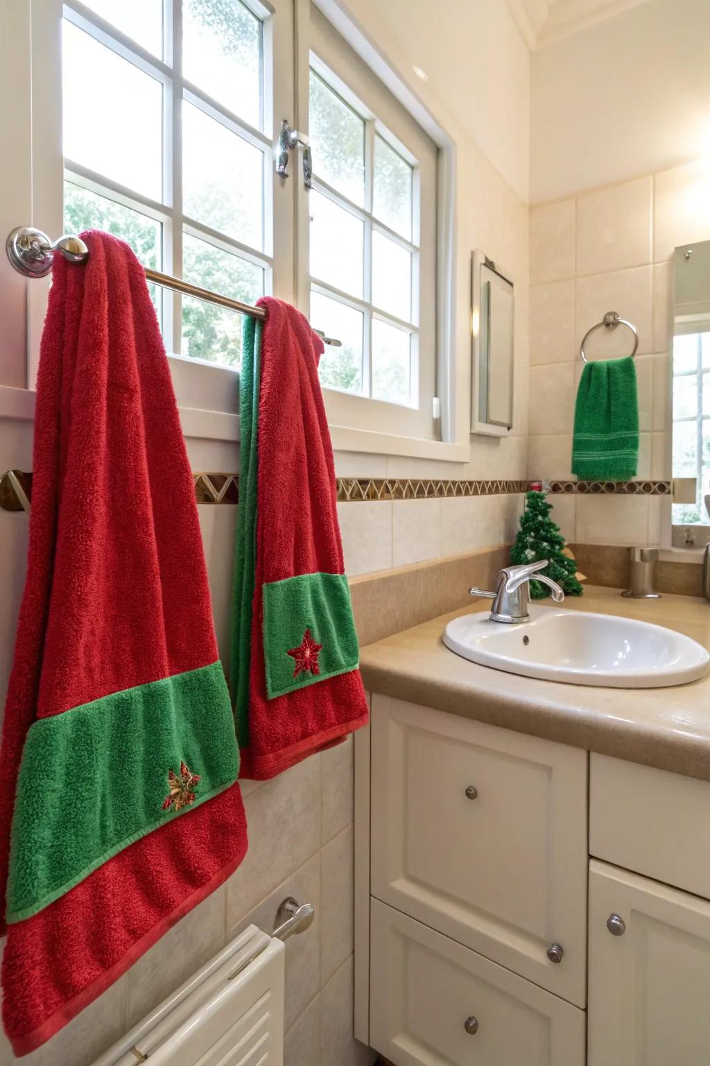 Holiday-themed towels bring a splash of holiday color to this bathroom.