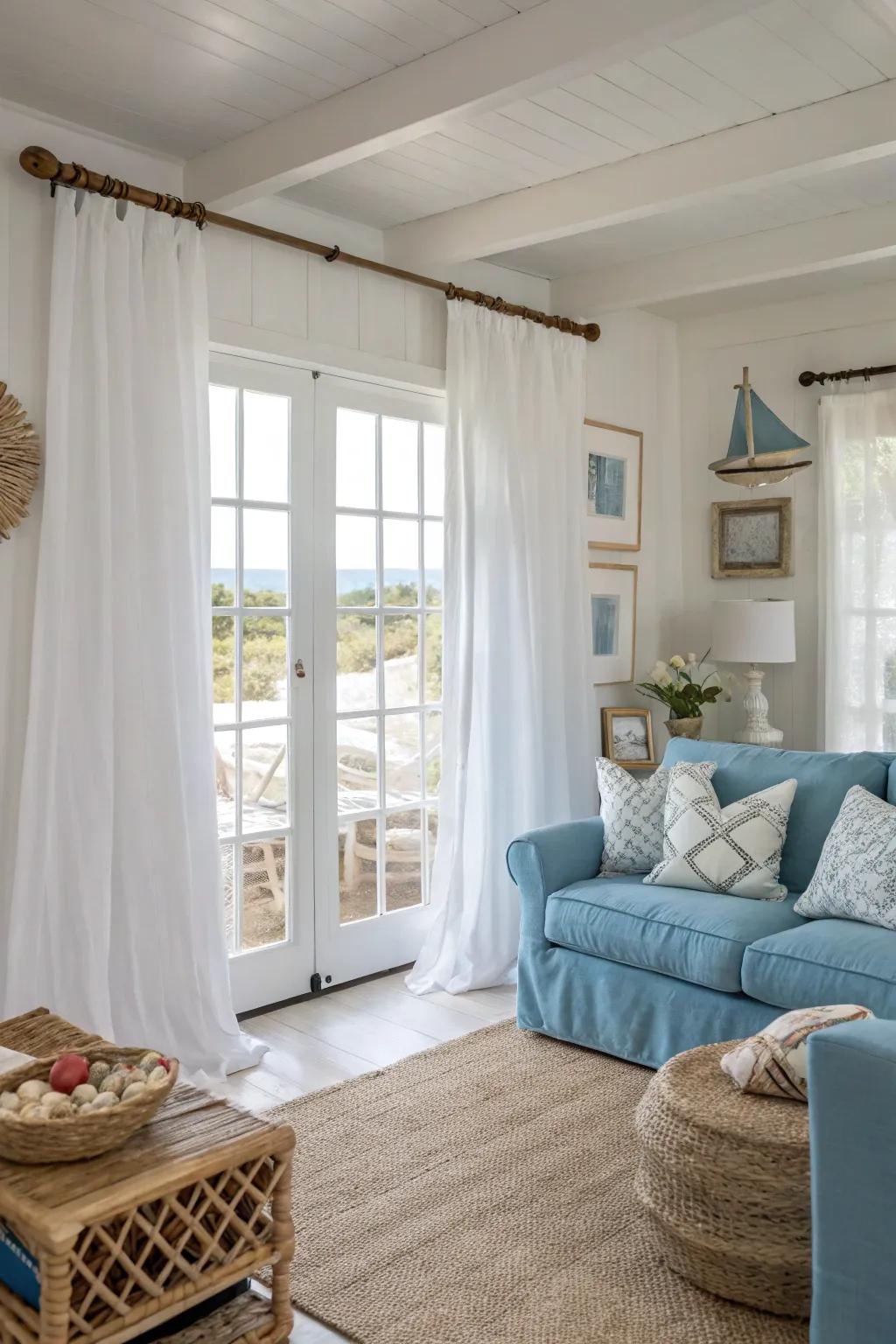 Light textiles assist in capturing a relaxed coastal feel.