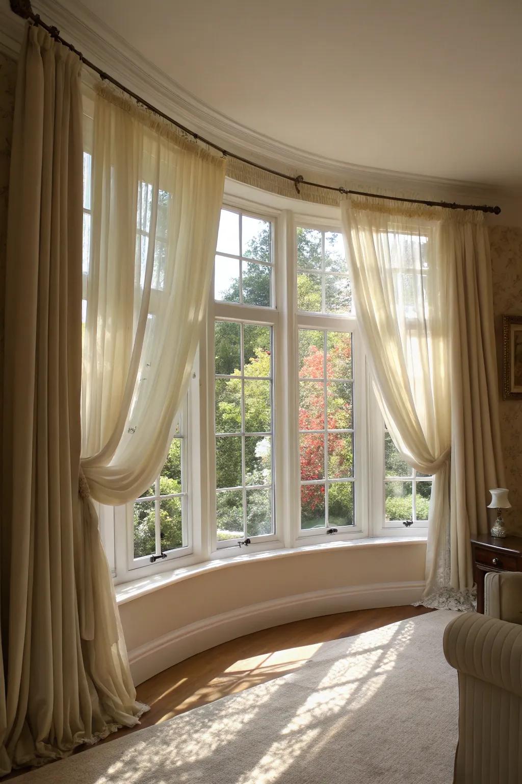 Light drapes improving the sunlight of an arched bay window.