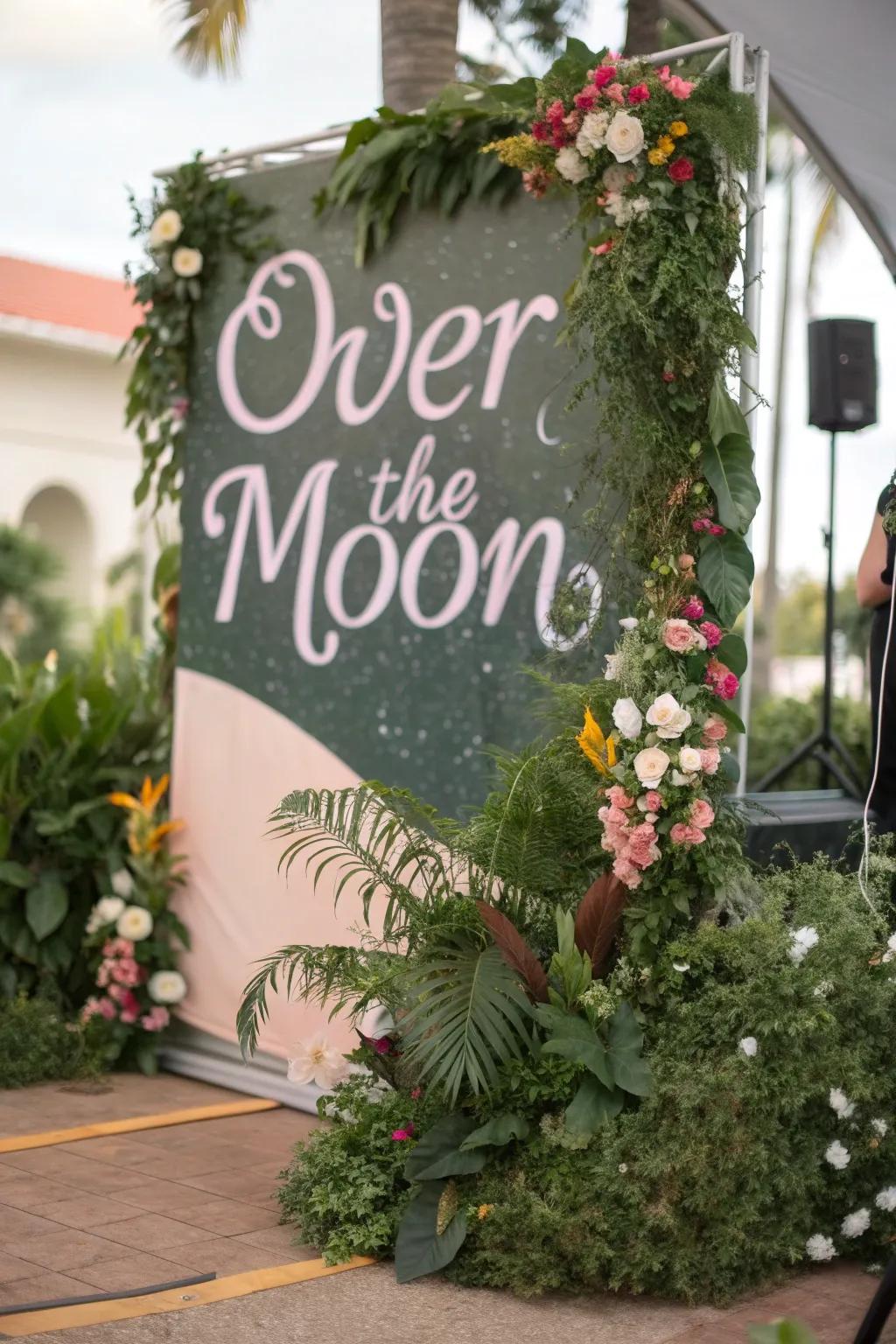 An eye-catching scene setter that emphasizes the theme and provides the perfect photo backdrop.