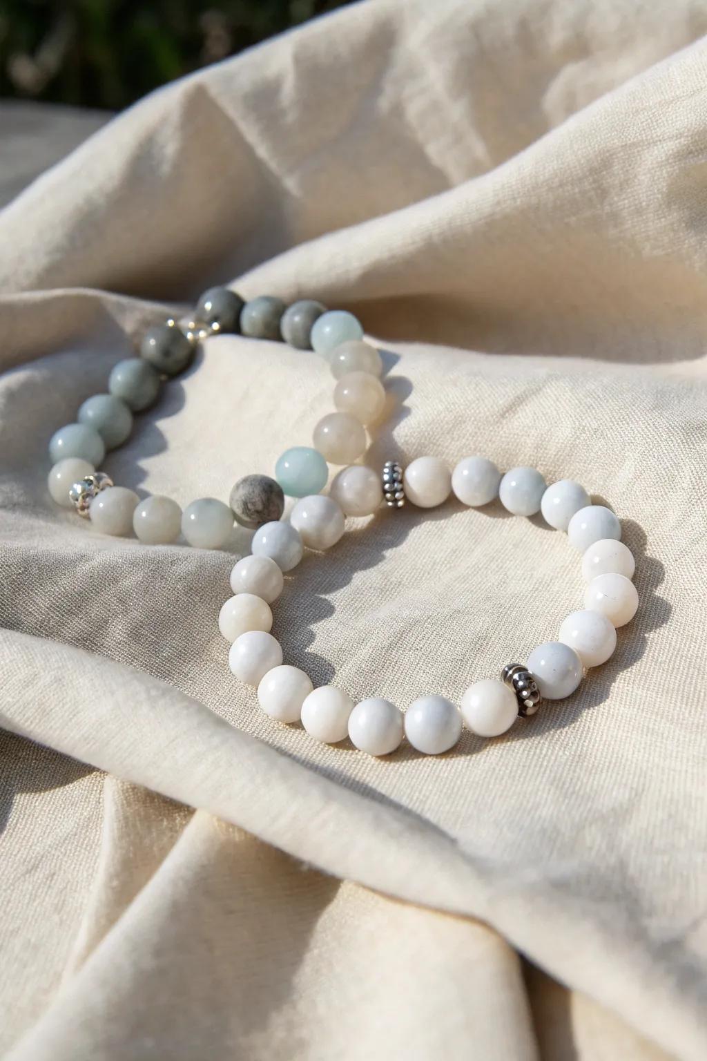 Capture the beauty of simplicity with this monochromatic bead bracelet.