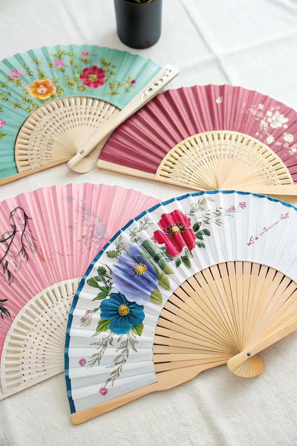 Individualized handheld fans as a functional and stylish wedding token