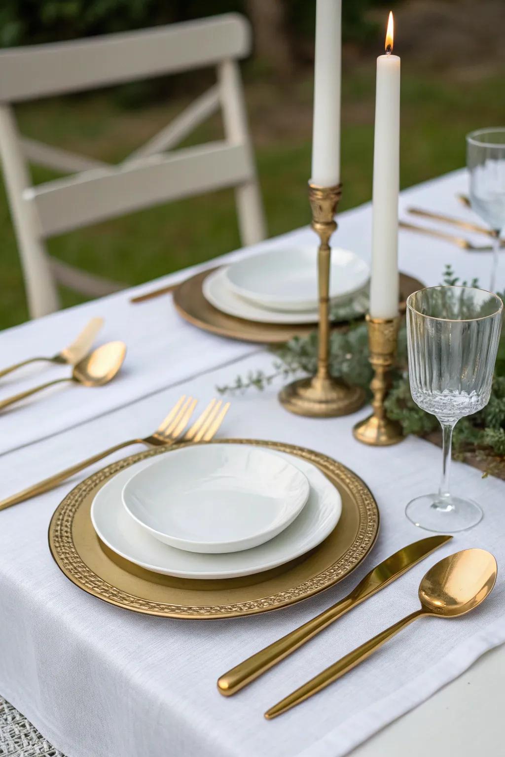 White and gold decor adds a touch of luxury to the party.