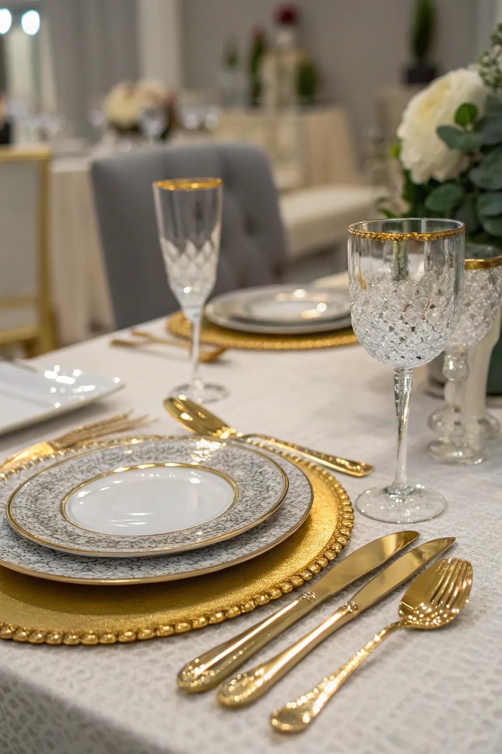 Gold and silver accents elevate the table’s elegance.