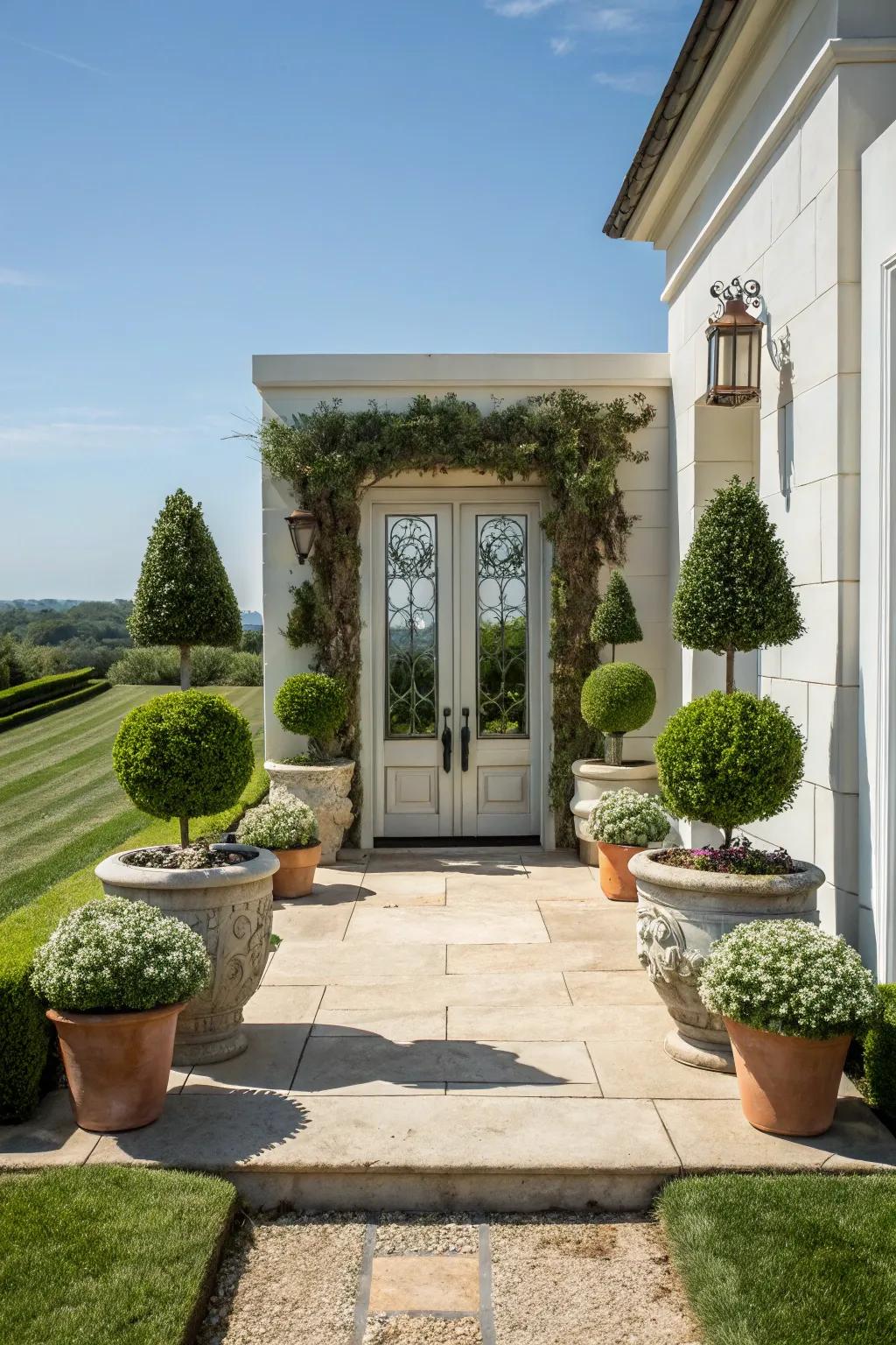 Harmonious decor brings unity to the entrance.