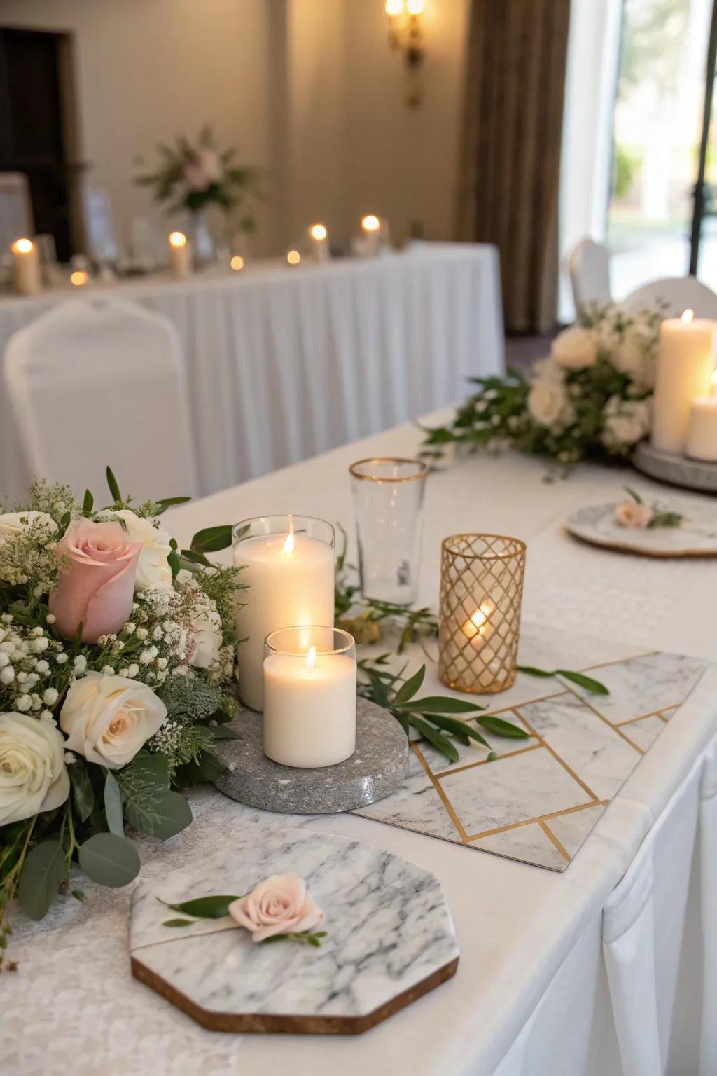 Inherent stone details adding sophistication to the head table.