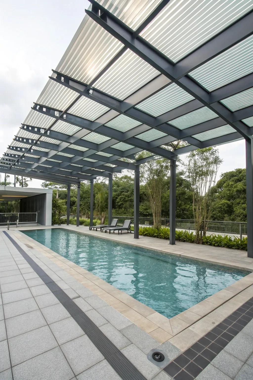 Architectural aspects add a modern art feel to poolside shading.