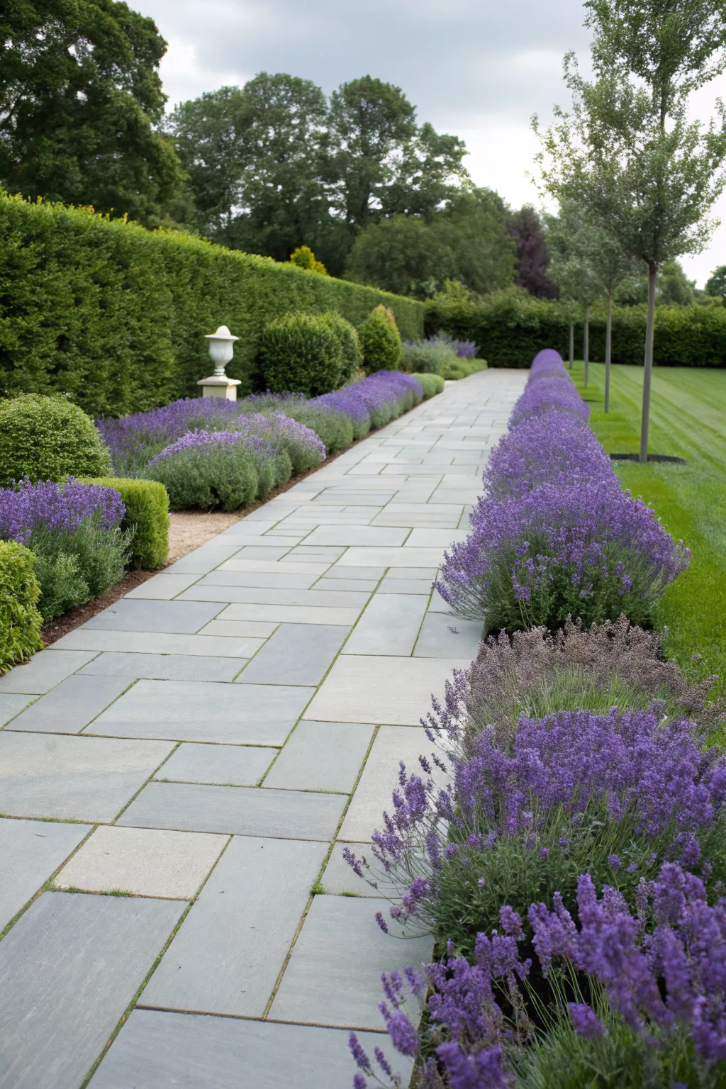Fresh Ideas for Walkway Pavers