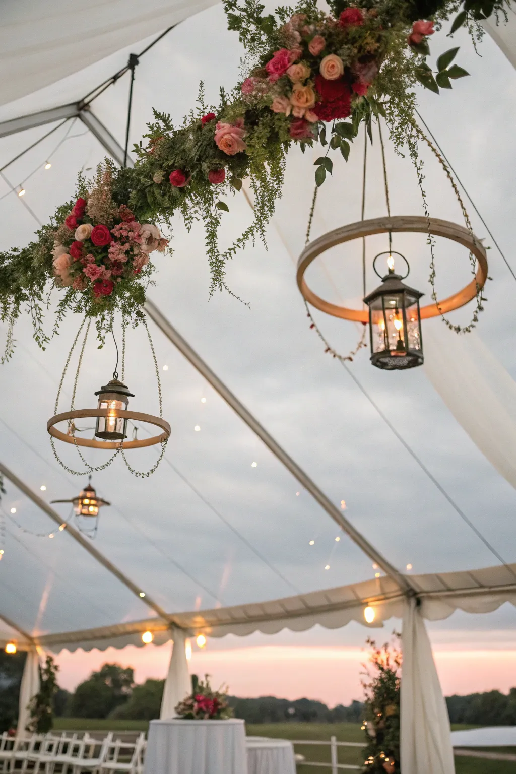 Chic Decoration Styles for Tent Weddings