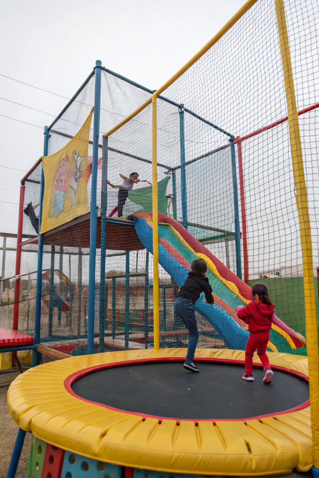 Modern Designs for Trampoline Landscapes